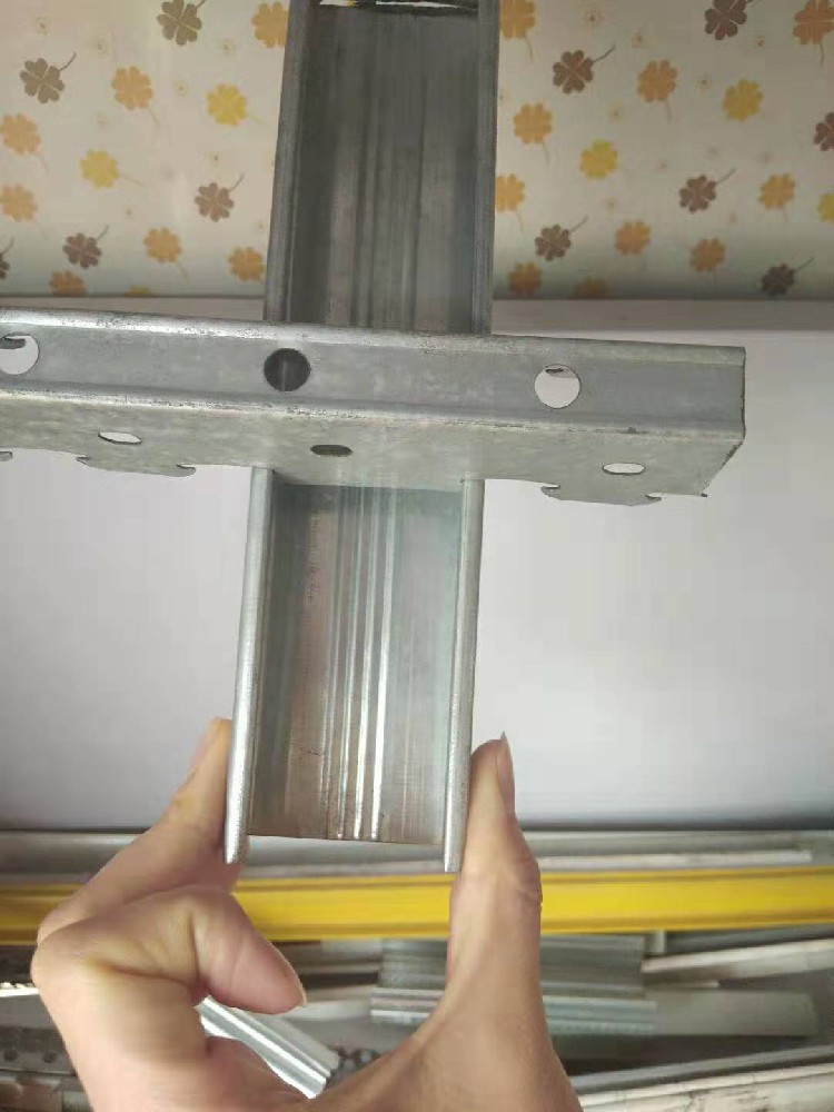 輕鋼龍骨國標規(guī)格是多少